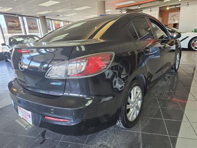 2012 Mazda MAZDA3 i Touring 4DR SEDAN   - Photo 4 - Hamilton, OH 45015