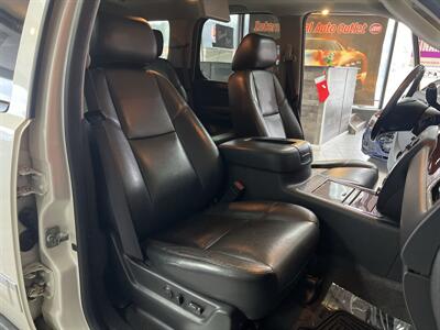 2013 Chevrolet Tahoe LTZ  4DR SUV  4X4   - Photo 31 - Hamilton, OH 45015