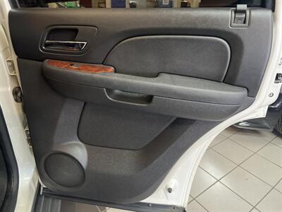 2013 Chevrolet Tahoe LTZ  4DR SUV  4X4   - Photo 29 - Hamilton, OH 45015