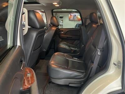2013 Chevrolet Tahoe LTZ  4DR SUV  4X4   - Photo 21 - Hamilton, OH 45015