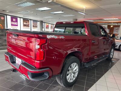 2020 Chevrolet Silverado 1500 Custom 4DR CREW CAB 4X4 V8   - Photo 6 - Hamilton, OH 45015