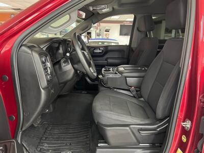 2020 Chevrolet Silverado 1500 Custom 4DR CREW CAB 4X4 V8   - Photo 10 - Hamilton, OH 45015