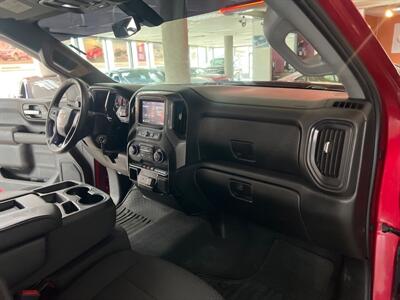 2020 Chevrolet Silverado 1500 Custom 4DR CREW CAB 4X4 V8   - Photo 27 - Hamilton, OH 45015