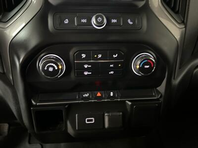 2020 Chevrolet Silverado 1500 Custom 4DR CREW CAB 4X4 V8   - Photo 19 - Hamilton, OH 45015