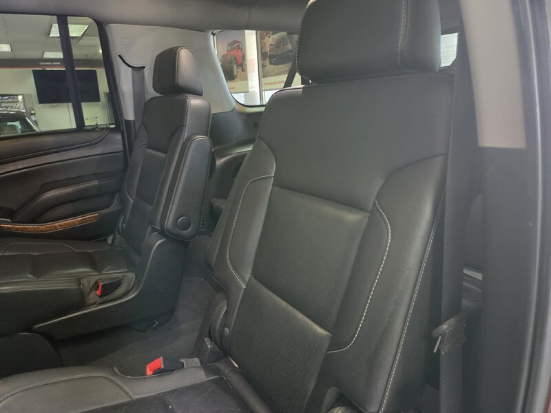 2020 Chevrolet Suburban Premier 4DR SUV 4X4 - Photo 14 - Hamilton, OH 45015