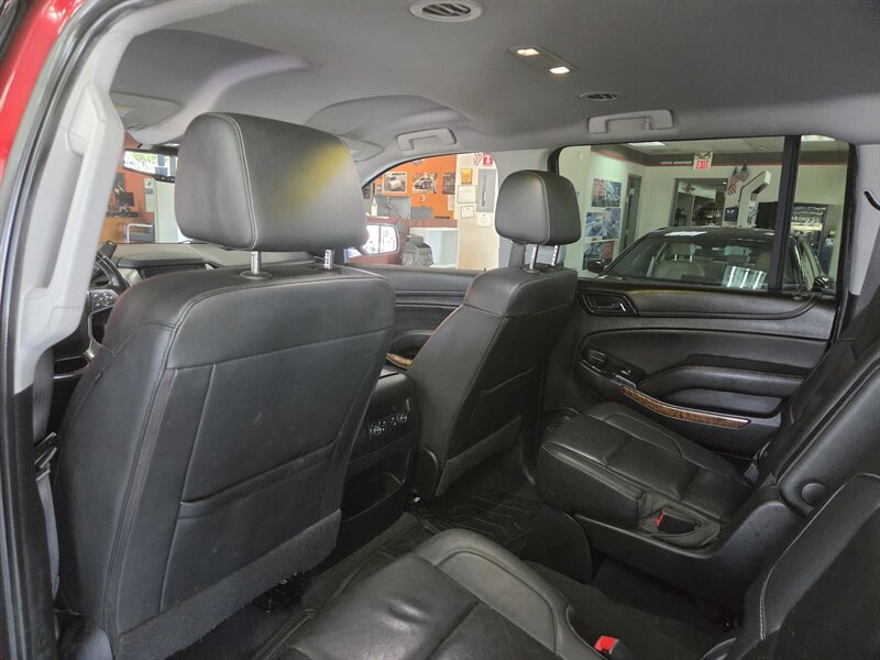 2020 Chevrolet Suburban Premier 4DR SUV 4X4 - Photo 16 - Hamilton, OH 45015