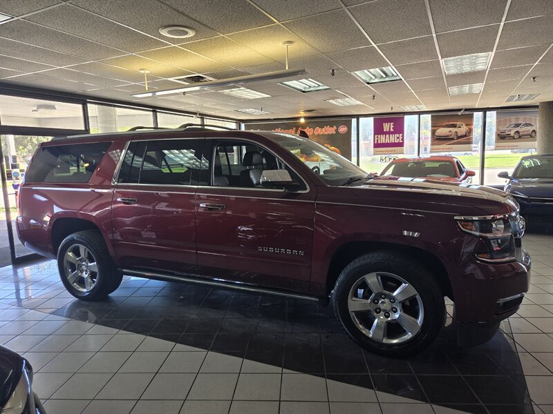 2020 Chevrolet Suburban Premier 4DR SUV 4X4 - Photo 10 - Hamilton, OH 45015