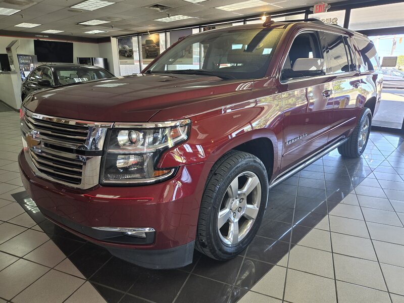 2020 Chevrolet Suburban Premier 4DR SUV 4X4 - Photo 8 - Hamilton, OH 45015