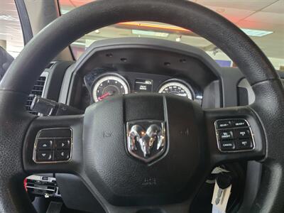 2014 RAM 1500 Express   - Photo 19 - Hamilton, OH 45015