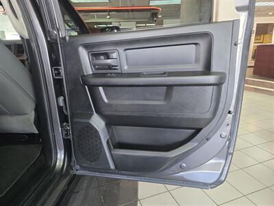 2014 RAM 1500 Express   - Photo 15 - Hamilton, OH 45015