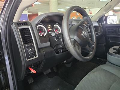 2014 RAM 1500 Express   - Photo 8 - Hamilton, OH 45015