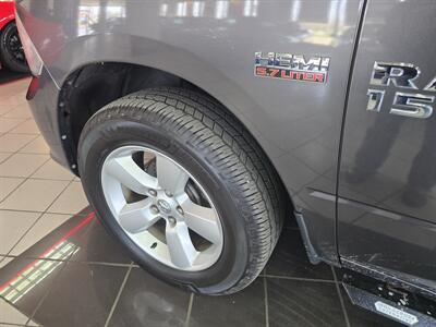 2014 RAM 1500 Express   - Photo 29 - Hamilton, OH 45015