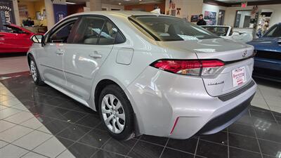 2023 Toyota Corolla LE 4DR SEDAN   - Photo 8 - Hamilton, OH 45015