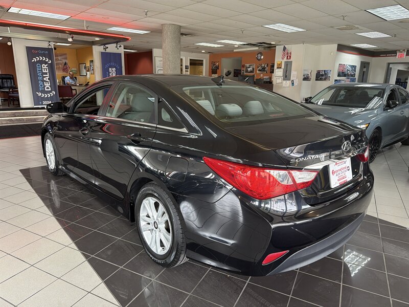 2014 Hyundai SONATA GLS - Photo 8 - Hamilton, OH 45015