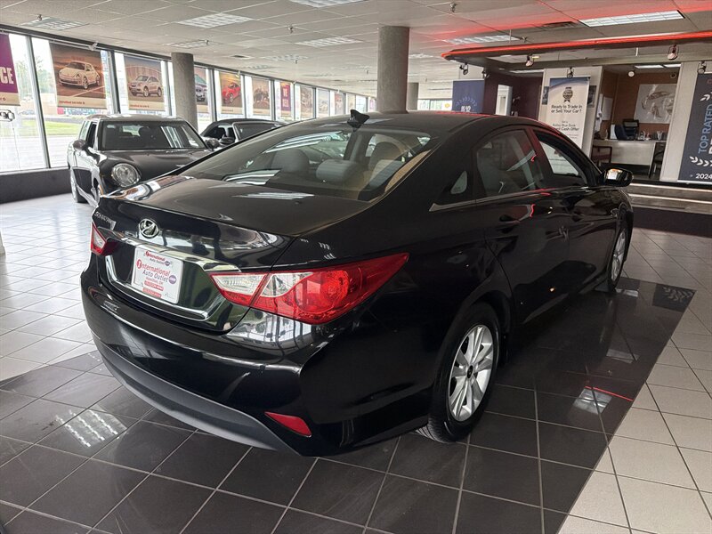 2014 Hyundai SONATA GLS - Photo 6 - Hamilton, OH 45015