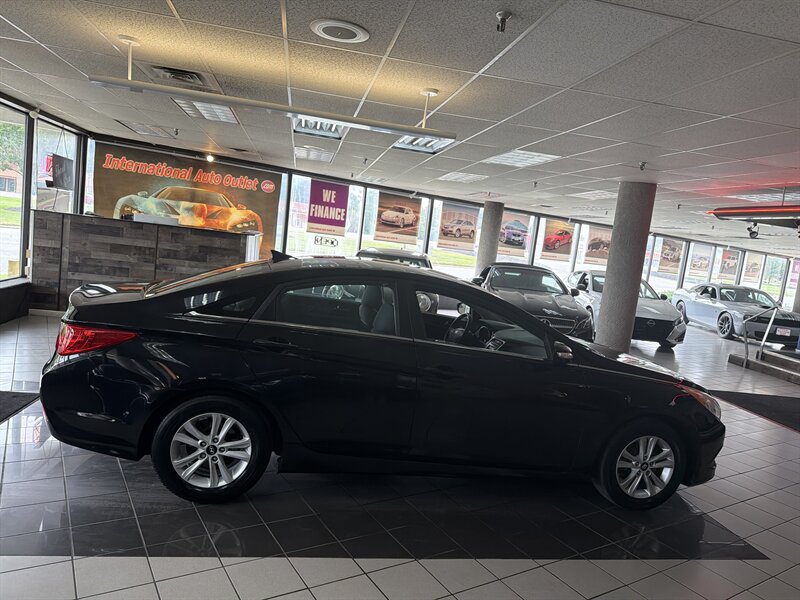 2014 Hyundai SONATA GLS - Photo 5 - Hamilton, OH 45015