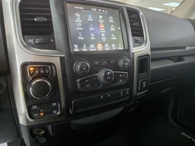 2017 RAM 1500 Big Horn/QUAD CAB/4X4 - Photo 16 - Hamilton, OH 45015