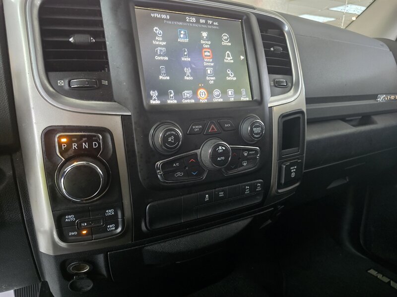 2017 RAM 1500 Big Horn/QUAD CAB/4X4 - Photo 16 - Hamilton, OH 45015