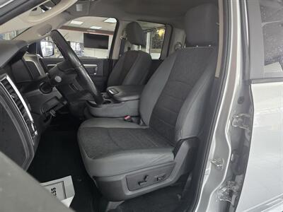 2017 RAM 1500 Big Horn/QUAD CAB/4X4 - Photo 9 - Hamilton, OH 45015