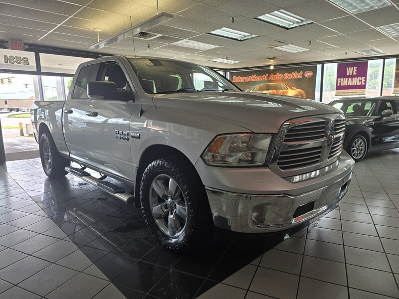 2017 RAM 1500 Big Horn/QUAD CAB/4X4 - Photo 3 - Hamilton, OH 45015