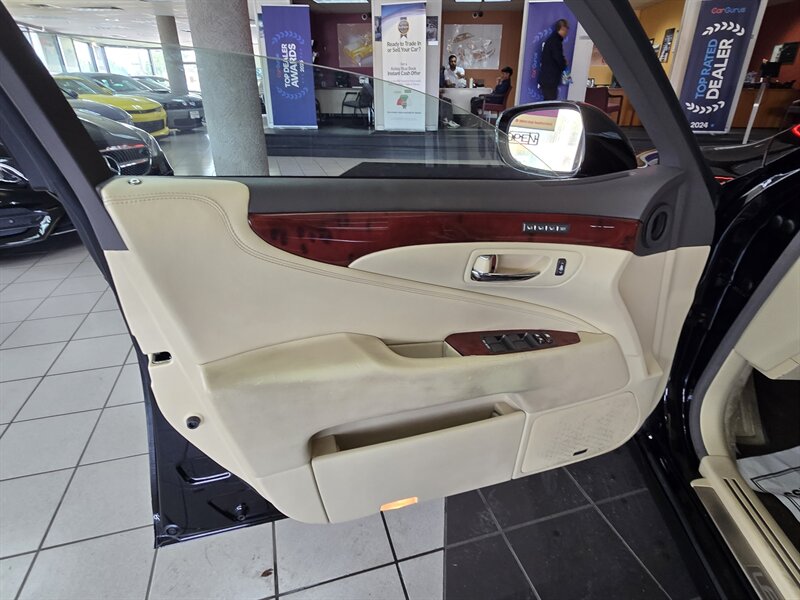 2011 Lexus LS 450 L 4DR SEDAN AWD - Photo 7 - Hamilton, OH 45015