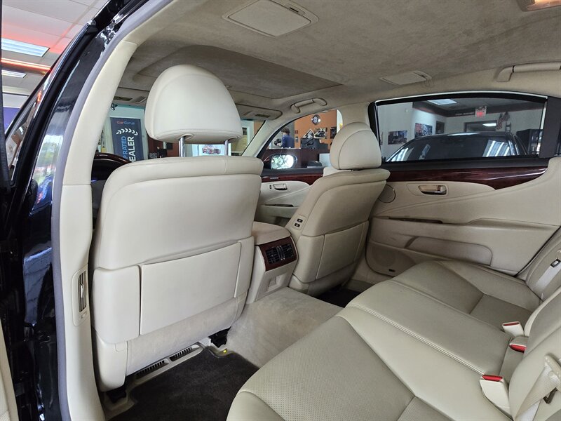 2011 Lexus LS 450 L 4DR SEDAN AWD - Photo 11 - Hamilton, OH 45015