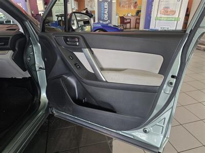 2014 Subaru Forester 2.5i 4DR WAGON AWD - Photo 12 - Hamilton, OH 45015