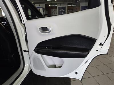 2017 Jeep Compass Latitude 4DR SUV 4X4   - Photo 15 - Hamilton, OH 45015