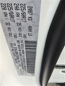 2017 Jeep Compass Latitude 4DR SUV 4X4   - Photo 33 - Hamilton, OH 45015
