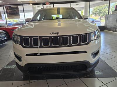 2017 Jeep Compass Latitude 4DR SUV 4X4   - Photo 2 - Hamilton, OH 45015