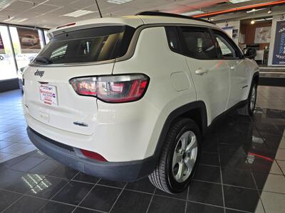 2017 Jeep Compass Latitude 4DR SUV 4X4   - Photo 4 - Hamilton, OH 45015