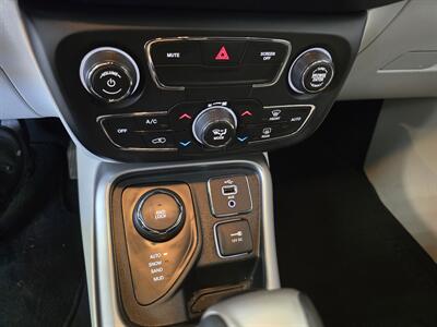 2017 Jeep Compass Latitude 4DR SUV 4X4   - Photo 21 - Hamilton, OH 45015
