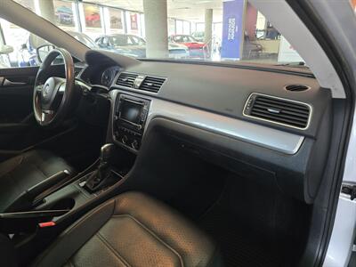 2015 Volkswagen Passat 1.8T S 4DR SEDAN   - Photo 11 - Hamilton, OH 45015