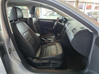 2015 Volkswagen Passat 1.8T S 4DR SEDAN   - Photo 13 - Hamilton, OH 45015
