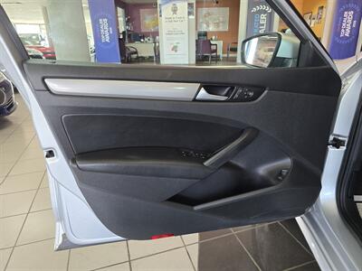 2015 Volkswagen Passat 1.8T S 4DR SEDAN   - Photo 6 - Hamilton, OH 45015