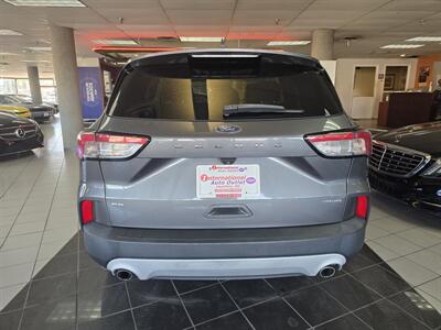 2022 Ford Escape SE 4DR SUV AWD - Photo 5 - Hamilton, OH 45015