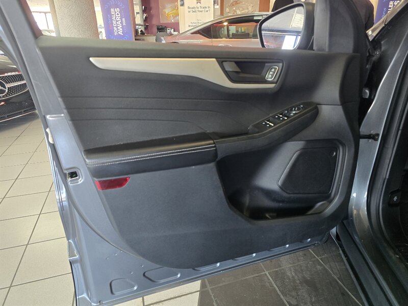 2022 Ford Escape SE 4DR SUV AWD - Photo 7 - Hamilton, OH 45015