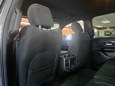 2020 RAM 1500 Big Horn 4DR CREW CAB 4X4 - Photo 9 - Hamilton, OH 45015