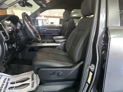 2020 RAM 1500 Big Horn 4DR CREW CAB 4X4 - Photo 11 - Hamilton, OH 45015