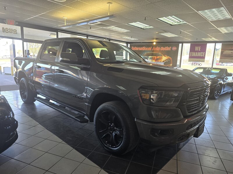 2020 RAM 1500 Big Horn 4DR CREW CAB 4X4 - Photo 5 - Hamilton, OH 45015