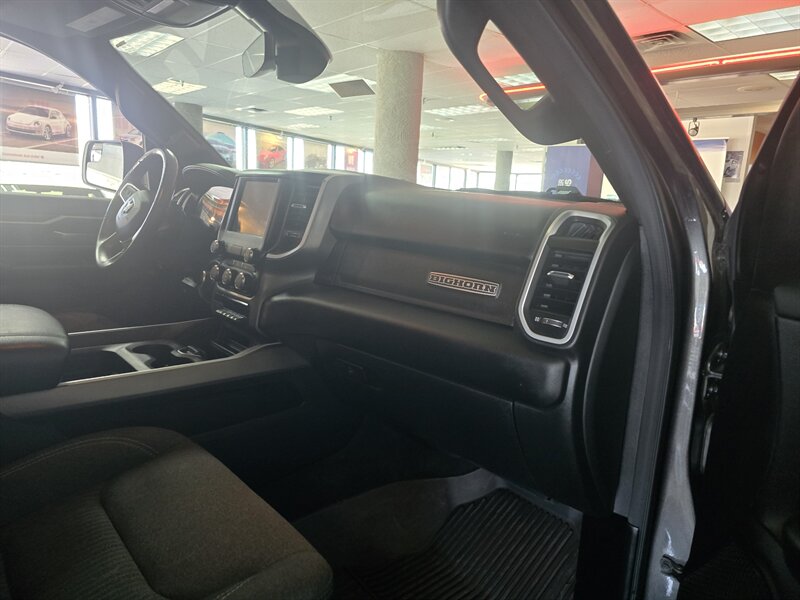 2020 RAM 1500 Big Horn 4DR CREW CAB 4X4 - Photo 12 - Hamilton, OH 45015