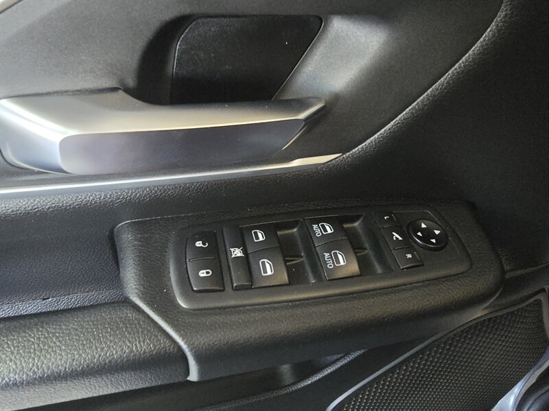 2020 RAM 1500 Big Horn 4DR CREW CAB 4X4 - Photo 34 - Hamilton, OH 45015