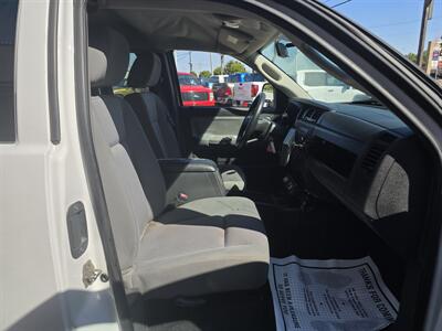 2011 RAM Dakota Big Horn EXTENDED CAB REFREGERATOR TRUCK   - Photo 12 - Hamilton, OH 45015