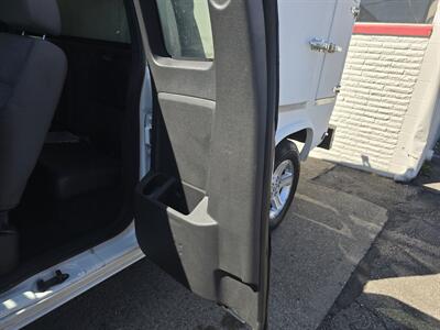 2011 RAM Dakota Big Horn EXTENDED CAB REFREGERATOR TRUCK   - Photo 8 - Hamilton, OH 45015
