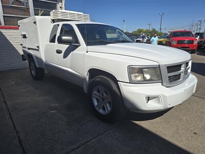 2011 RAM Dakota Big Horn EXTENDED CAB REFREGERATOR TRUCK   - Photo 3 - Hamilton, OH 45015