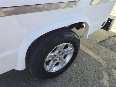 2011 RAM Dakota Big Horn EXTENDED CAB REFREGERATOR TRUCK   - Photo 30 - Hamilton, OH 45015