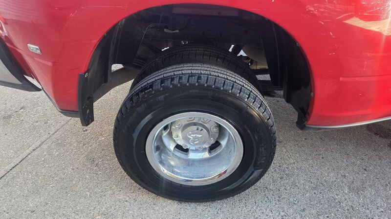 2024 RAM 3500 Big Horn 4DR CREW CAB 4X4/DIESEL - Photo 27 - Hamilton, OH 45015