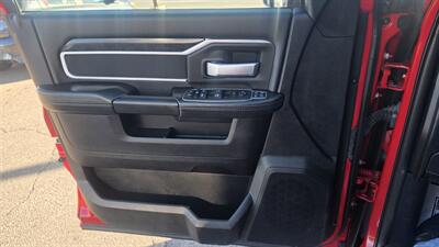 2024 RAM 3500 Big Horn 4DR CREW CAB 4X4/DIESEL - Photo 19 - Hamilton, OH 45015
