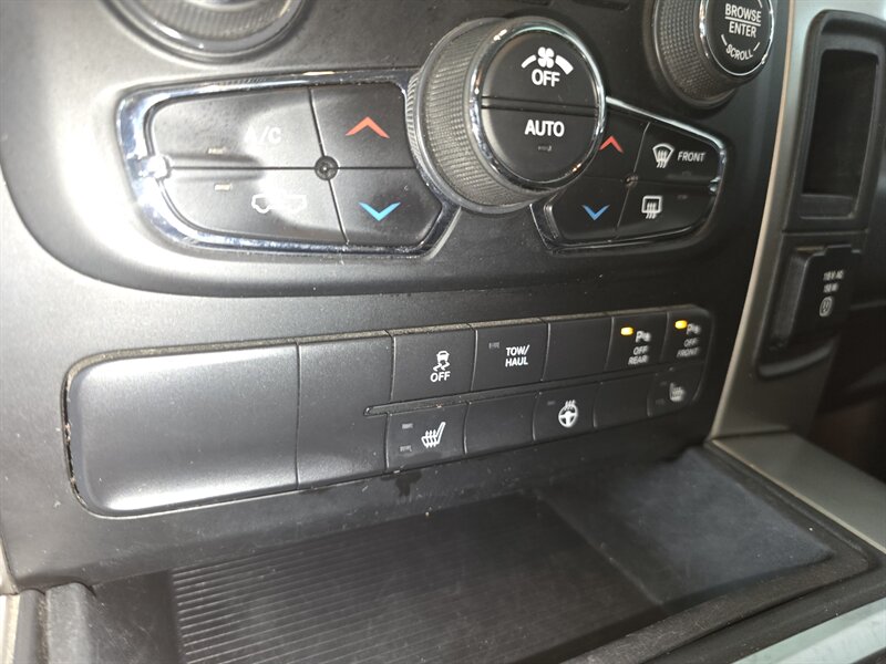 2017 RAM 1500 Big Horn 4DR CREW CAB 4X4 - Photo 32 - Hamilton, OH 45015