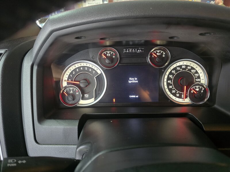 2017 RAM 1500 Big Horn 4DR CREW CAB 4X4 - Photo 33 - Hamilton, OH 45015